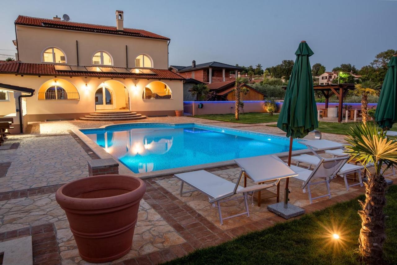 Hotel Via Flavia With Common Pool Labinci Zewnętrze zdjęcie