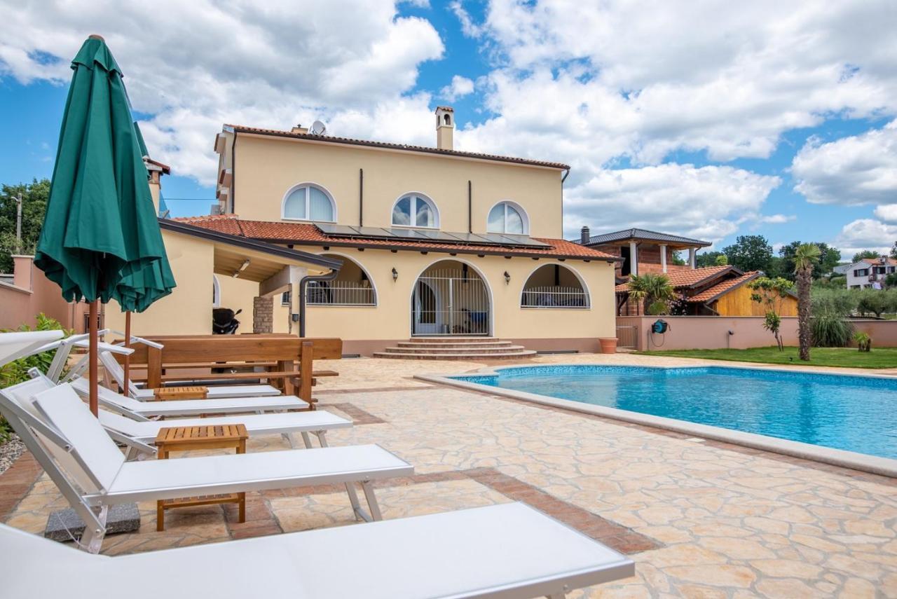 Hotel Via Flavia With Common Pool Labinci Zewnętrze zdjęcie