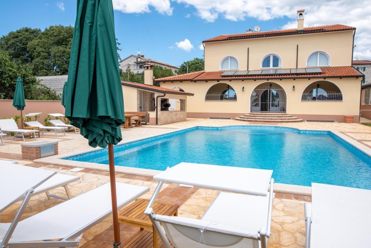 Hotel Via Flavia With Common Pool Labinci Zewnętrze zdjęcie
